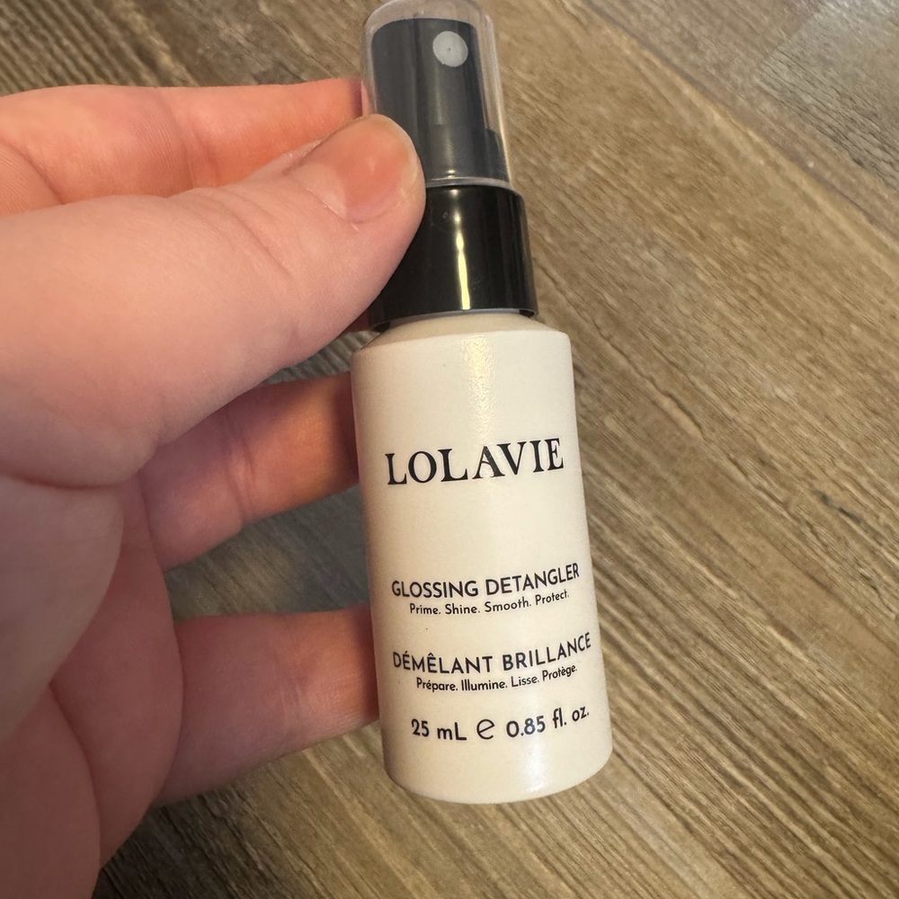💕Lolavie Glossing Detangler